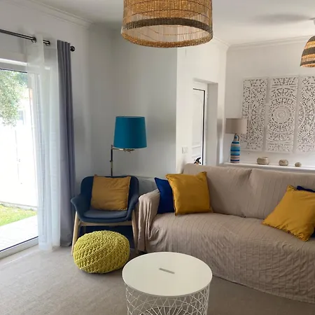 فيلة Charming With Private Poll الكوباسا