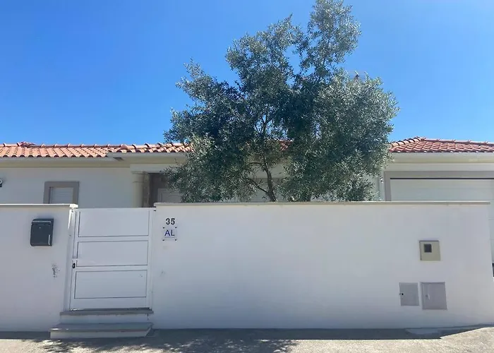 Charming With Private Poll Βίλα Alcobaça